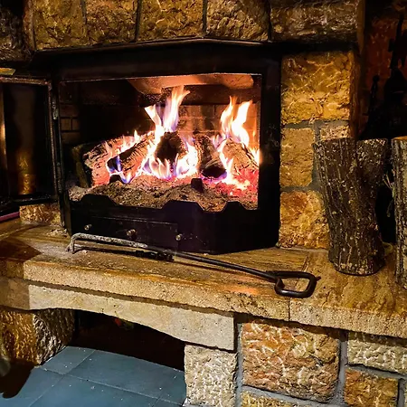 Villa Jana Rustic Wood&stone 14km From Center! Skopje